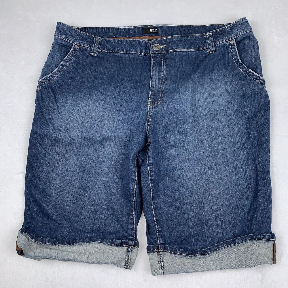 A.n.a A New Approach Midi Shorts Size 24W Mid Rise Blue Denim Stretch Cuffed